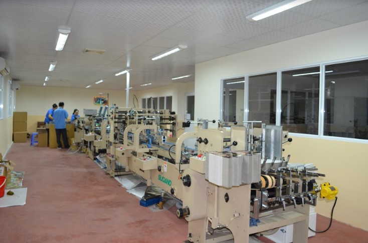 Gia công sau in bằng những máy móc, thiết bị hiện đại