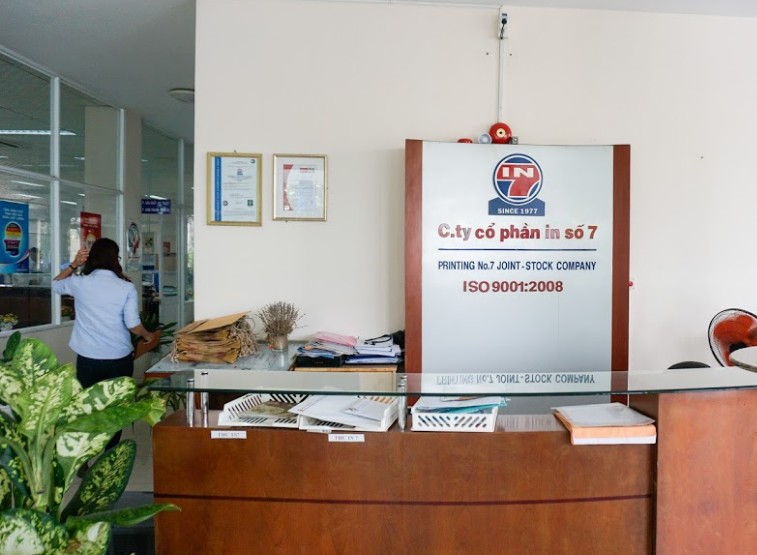 Quầy lễ tân công ty IN SỐ 7